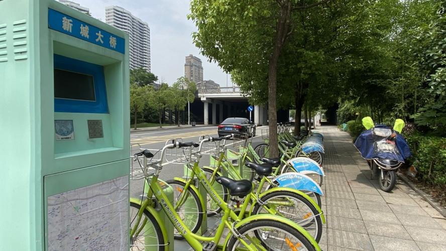 （多地公共自行车退场怎么办）